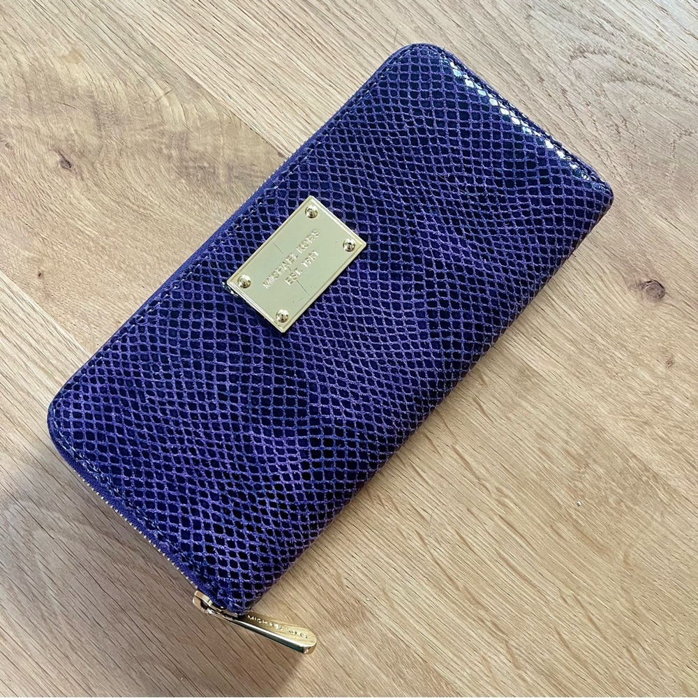 MICHAEL KORS JET SET PURPLE PYTHON EMBOSSD LEATHER ZIP AROUND,CONTINENTAL WALLET